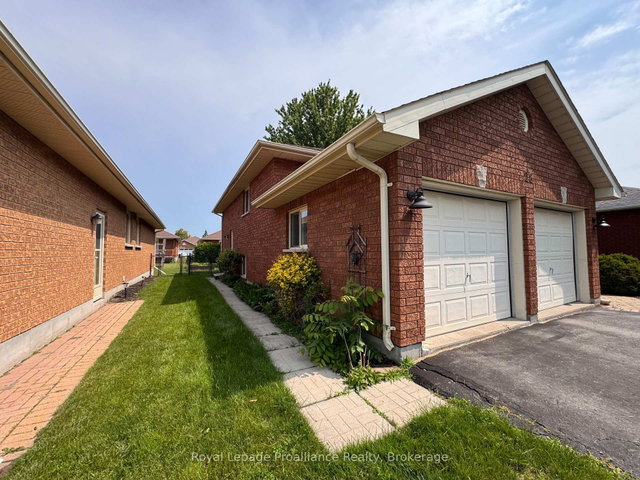 28 Oak Ridge Boulevard