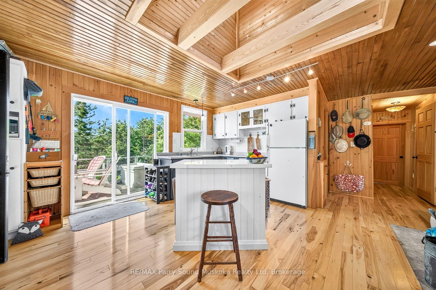 0 ISLAND DB71 • The Archipelago, ON photo 16