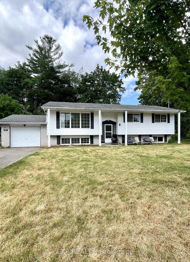 #Upper - 3388 Marlin Court
