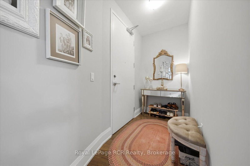 501 - 80 9th Street E