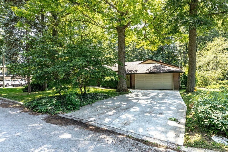 44 Colquhoun Crescent