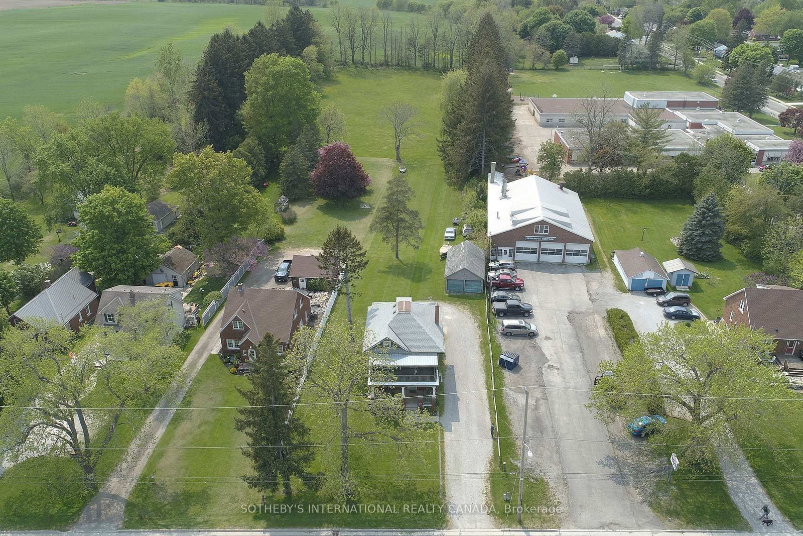Listing Image 3