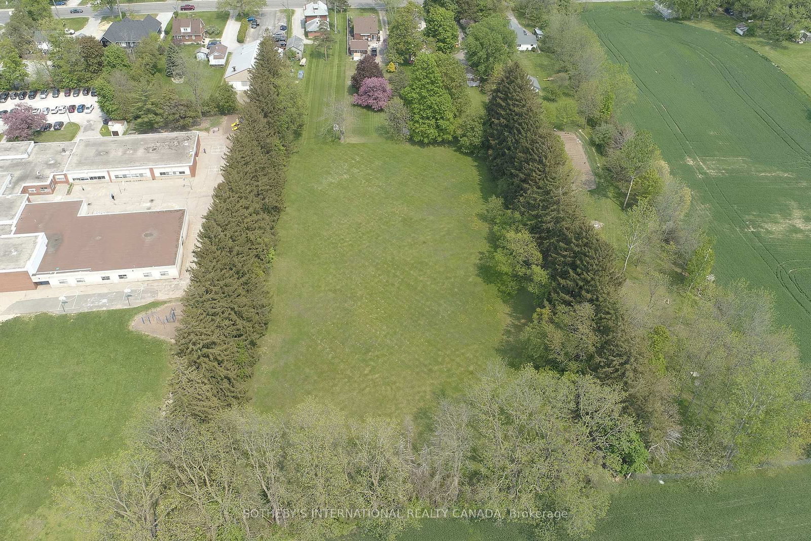 Detached House for sale at 498 Norfolk Street, Norfolk, Ontario, N3Y 2X5 - Simcoe - MLS: X13610216