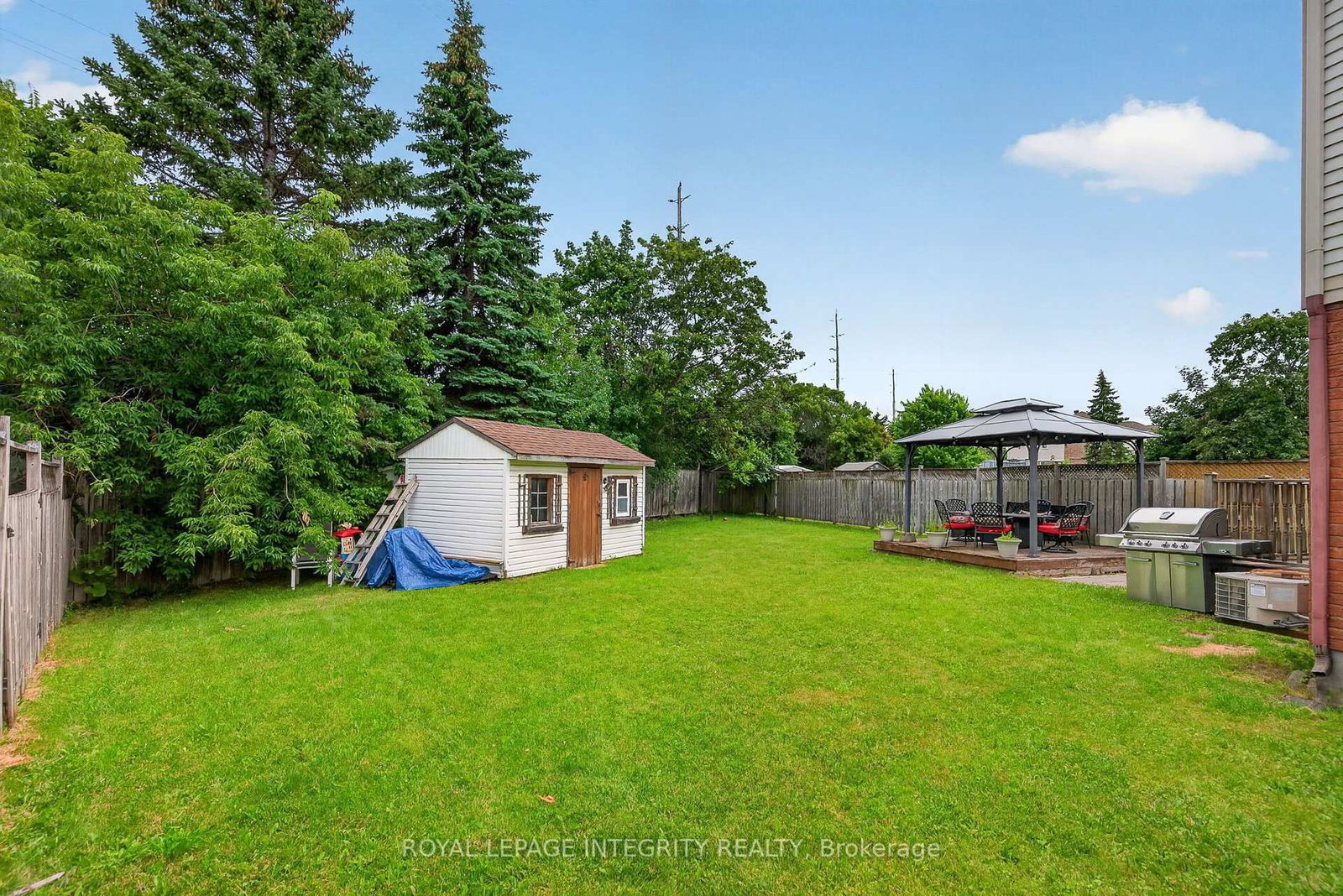 137 Hunterswood Crescent • Ottawa, ON photo 39