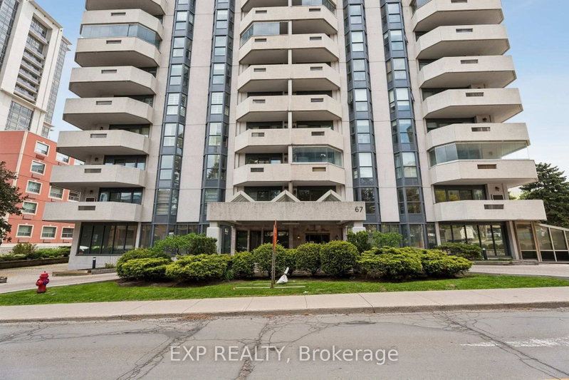 1304 - 67 Caroline Street S