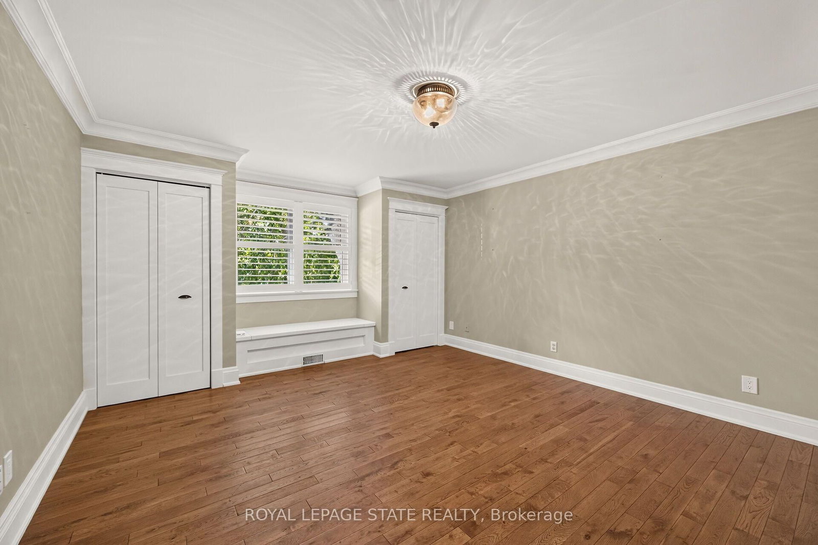 Detached House sold at 341 Lima Court, Hamilton, Ontario, L9G 3M8 - Meadowlands - MLS: X13610280