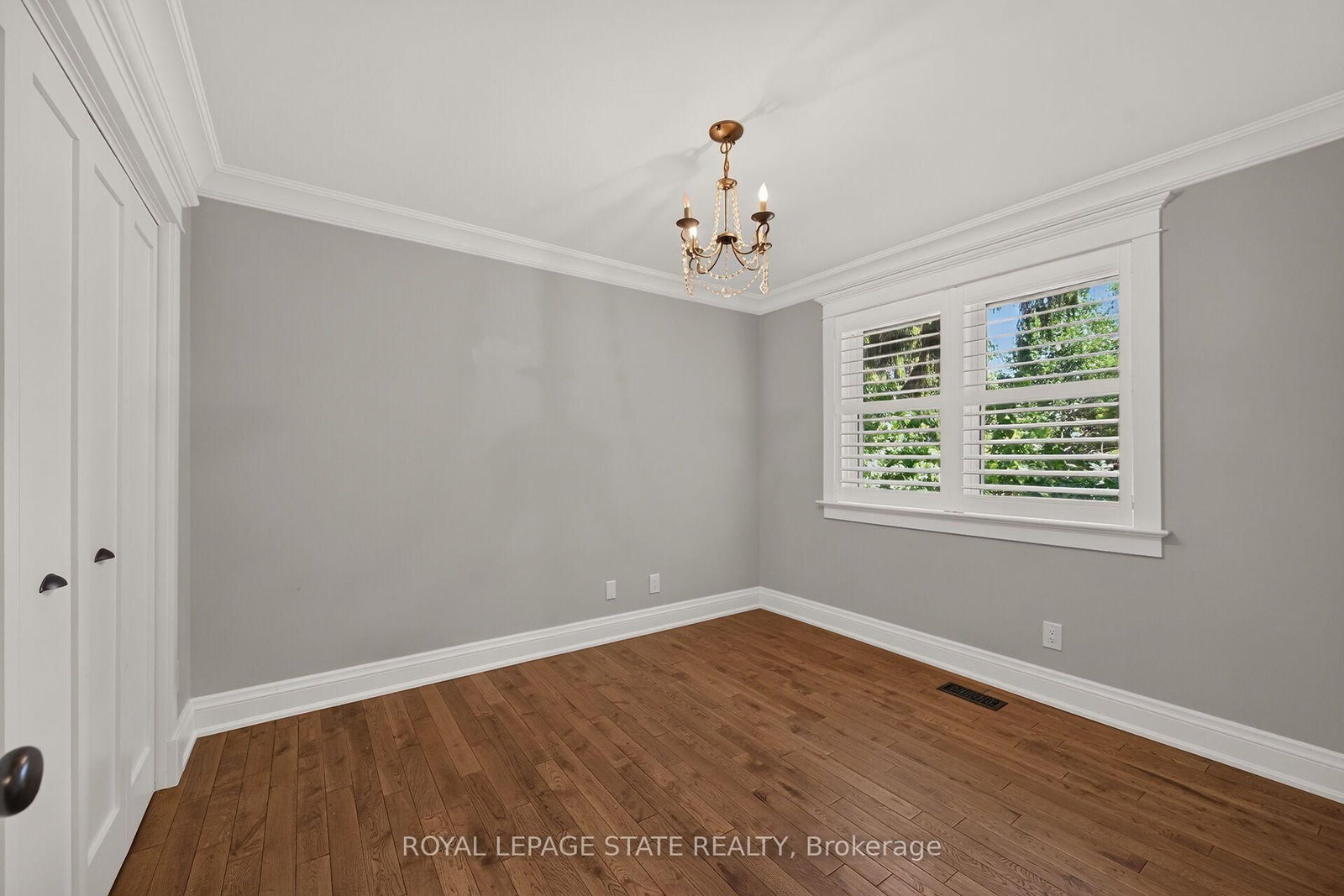 Detached House sold at 341 Lima Court, Hamilton, Ontario, L9G 3M8 - Meadowlands - MLS: X13610280