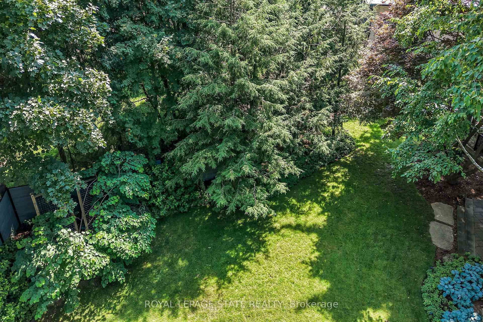 Detached House sold at 341 Lima Court, Hamilton, Ontario, L9G 3M8 - Meadowlands - MLS: X13610280