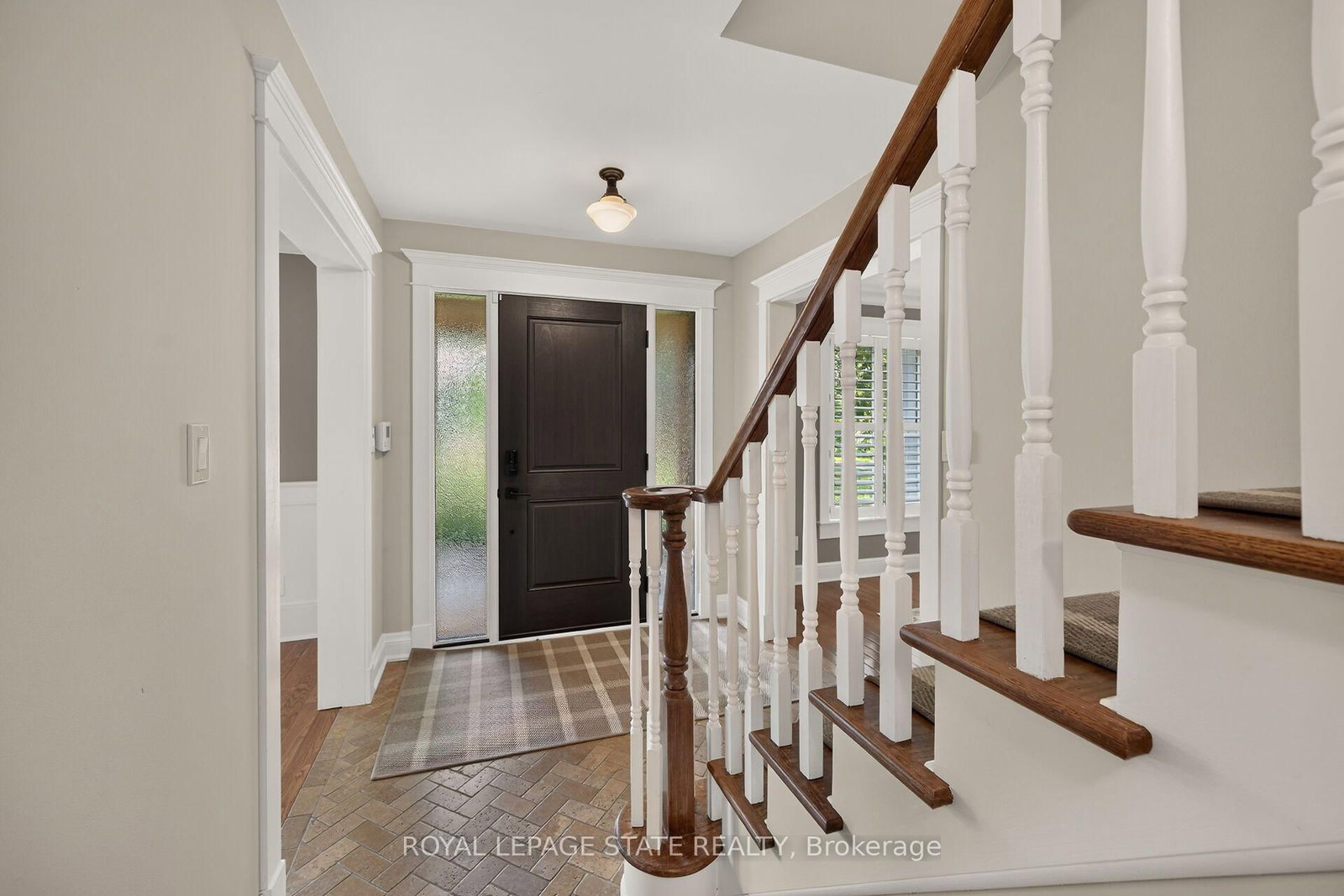 Detached House sold at 341 Lima Court, Hamilton, Ontario, L9G 3M8 - Meadowlands - MLS: X13610280