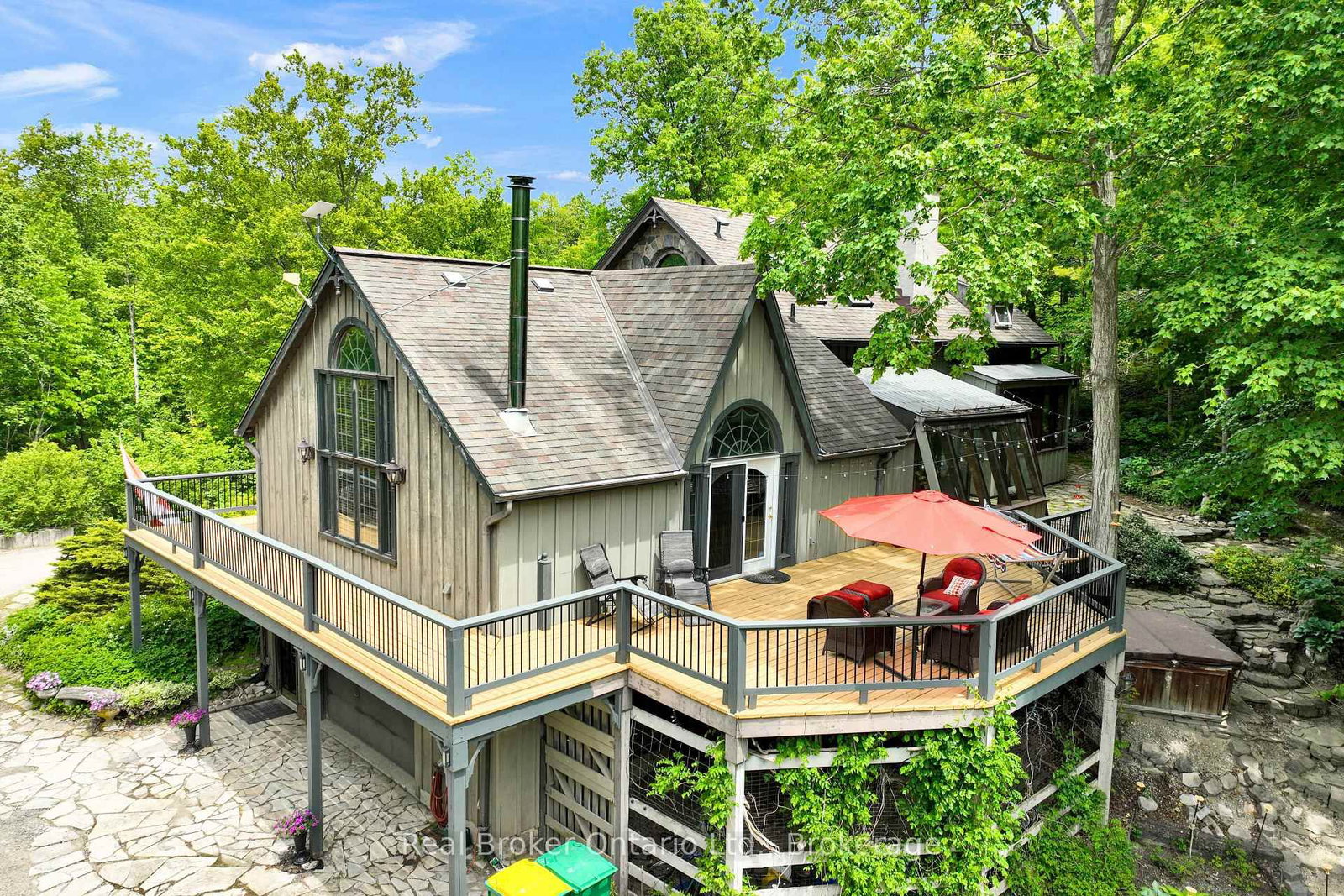 Listing Image 4