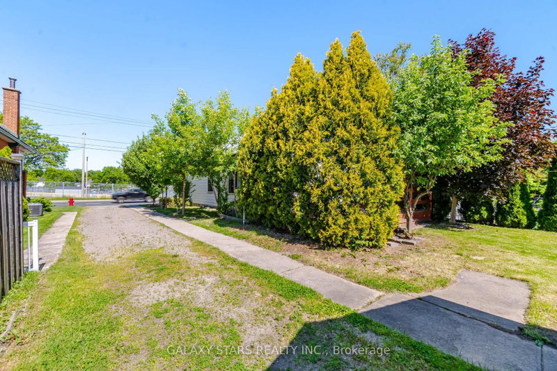 61 Paradise Road S