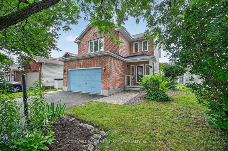 30 Rideaucrest Drive