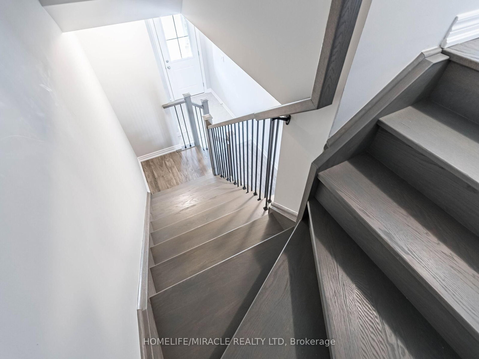 140 Aquasanta Crescent • Hamilton, ON photo 33