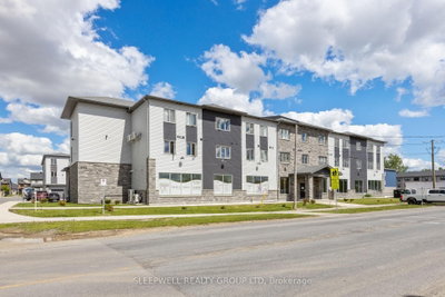 Semi-Detached House for lease at 302-979 North Russell Road, Russell, Ontario, K4R 0L9 - Village of Russell - MLS: X13610962