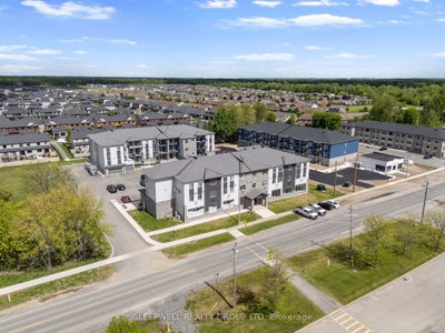 Semi-Detached House for lease at 305-979 North Russell Road, Russell, Ontario, K4R 0L9 - Village of Russell - MLS: X13610970