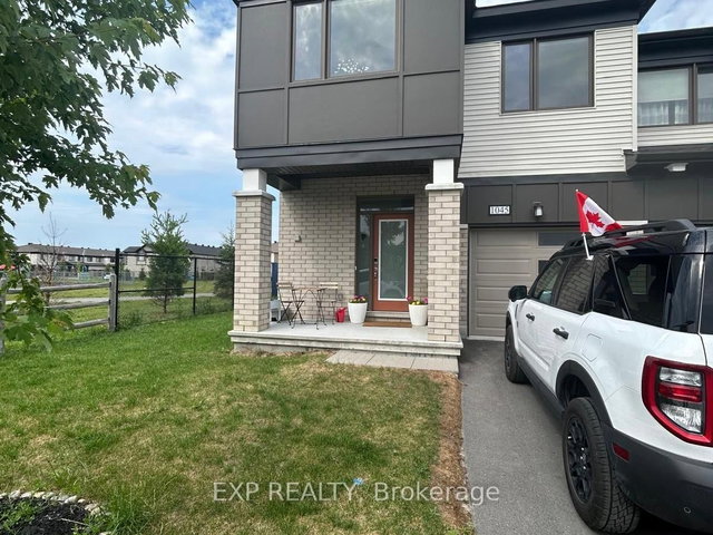 1045 Curraglass Walk