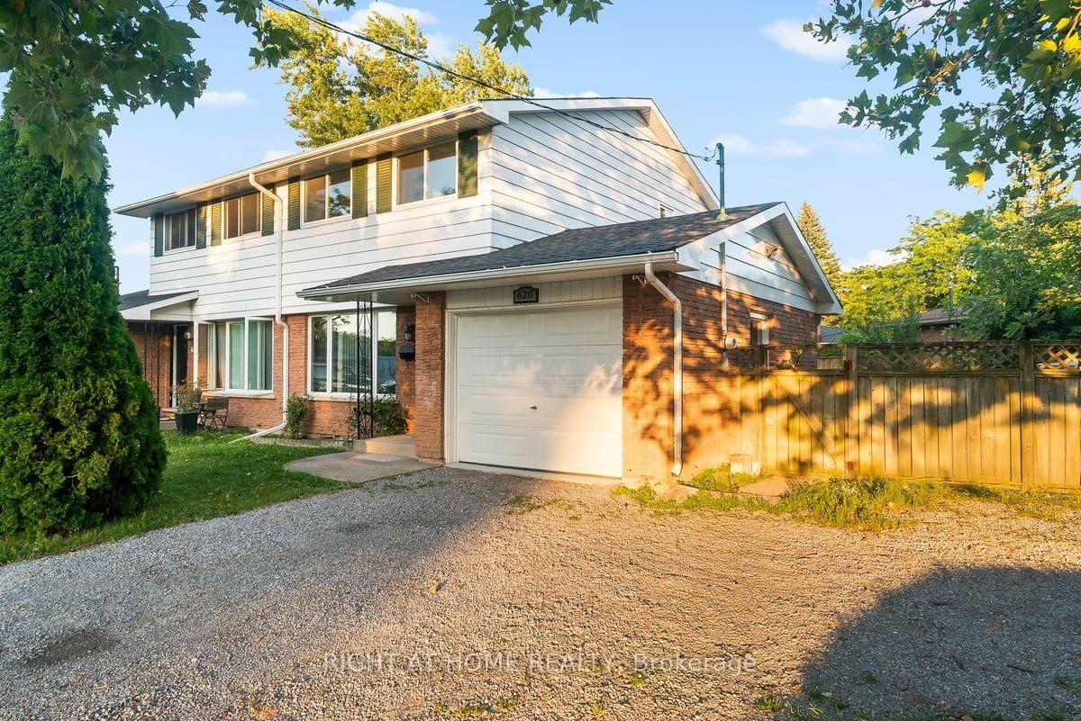 Semi-Detached House for sale at 620 Carlton Street, St. Catharines, Ontario, L2M 6Z1 - Carlton/Bunting - MLS: X13611356