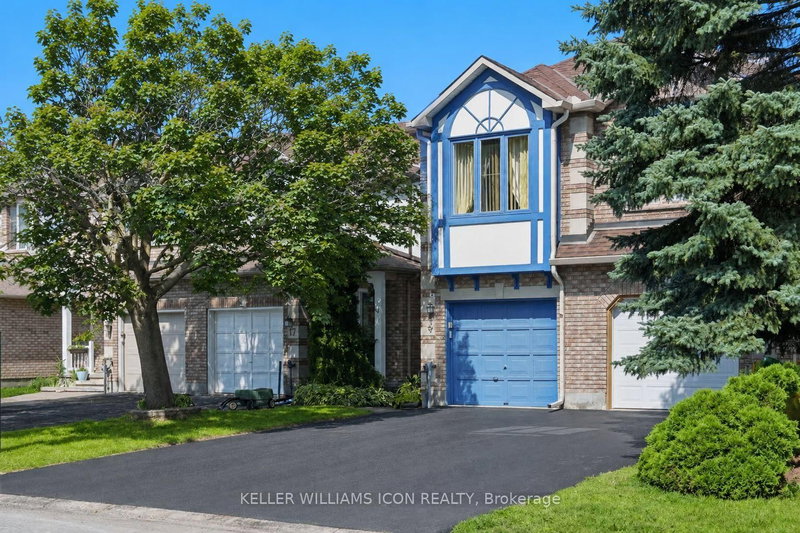 15 Locheland Crescent