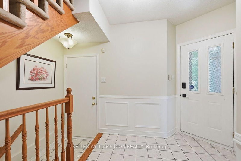 15 Locheland Crescent