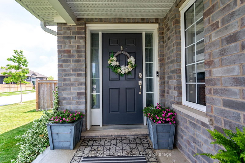 1 Acorn Trail