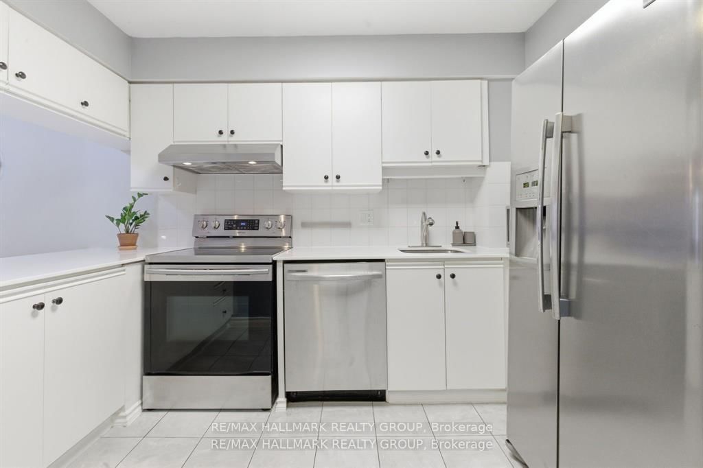 390 Briston Private • #3 • Ottawa, ON photo 12