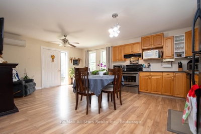 59 W George Street • Kawartha Lakes, ON photo 8