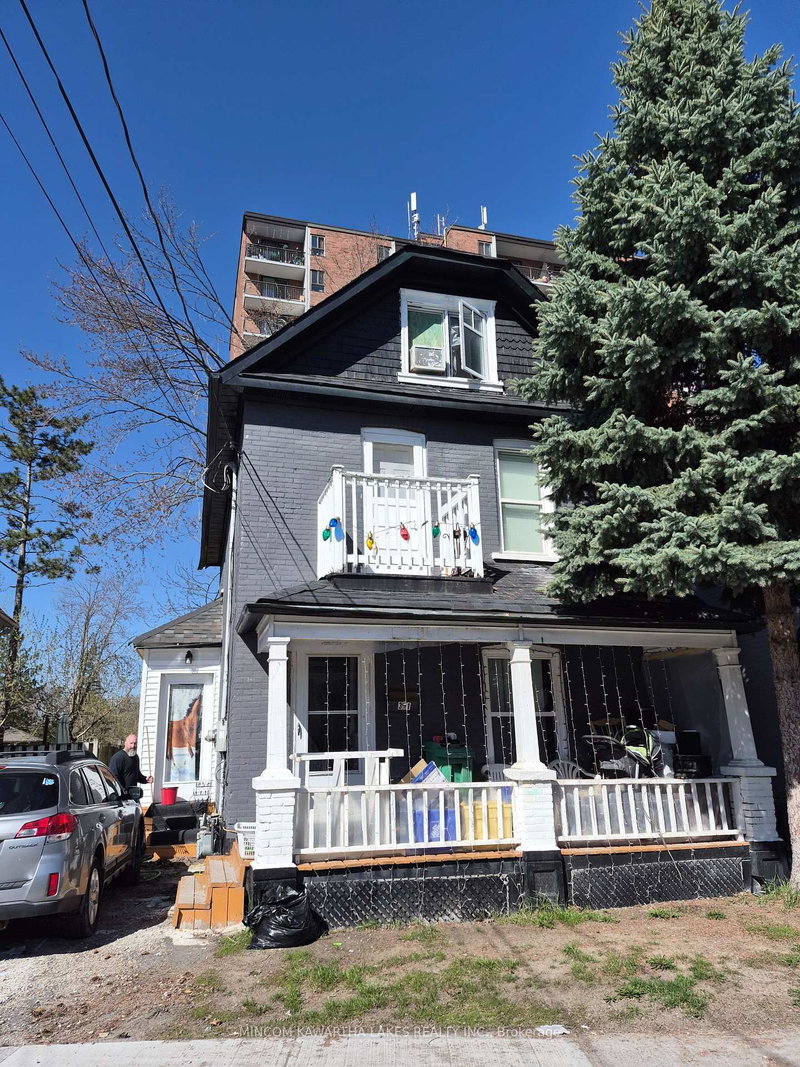 341 George Street S
