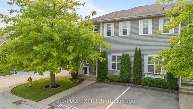 19 - 608 Simcoe Street