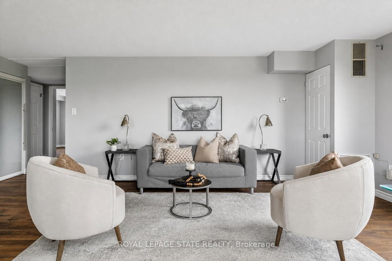 605 - 966 Queenston Road