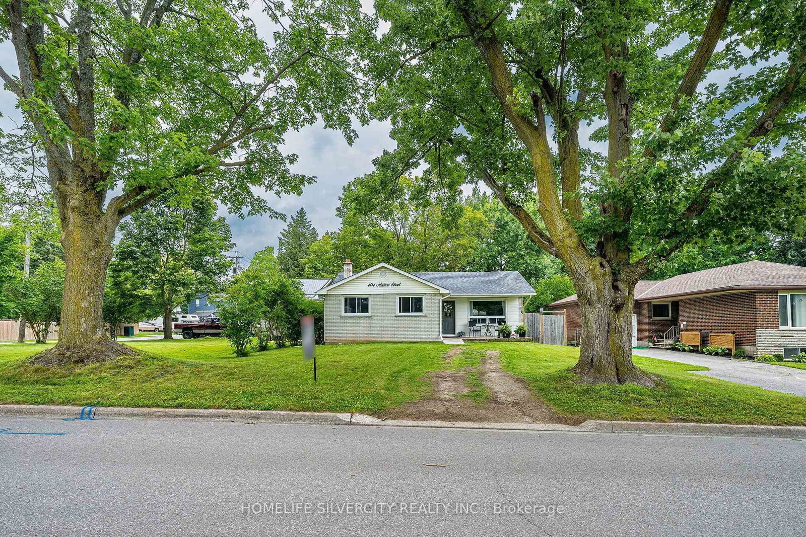 Listing Image 3