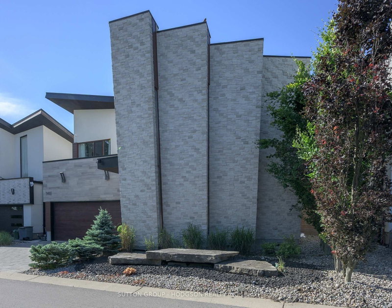 3 - 1452 Byron Baseline Road