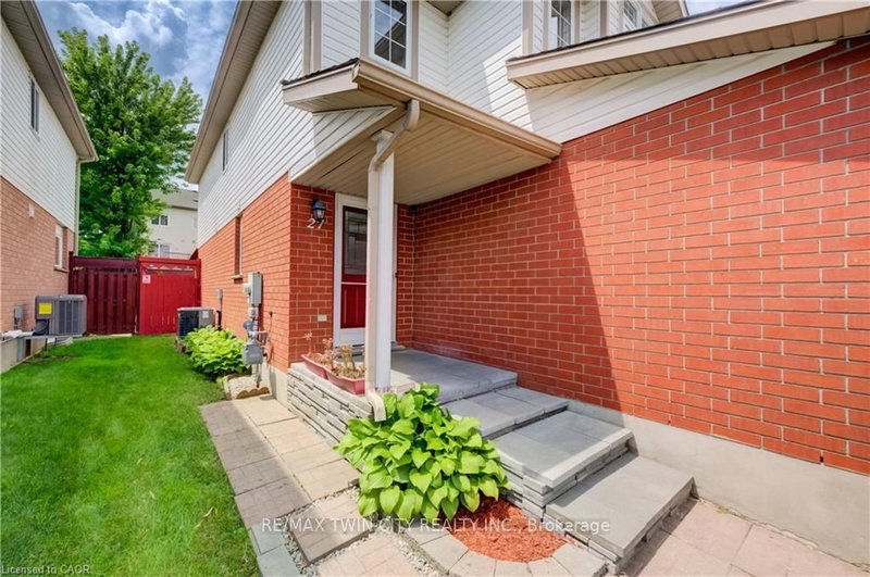 27 BRIDLEWREATH Street