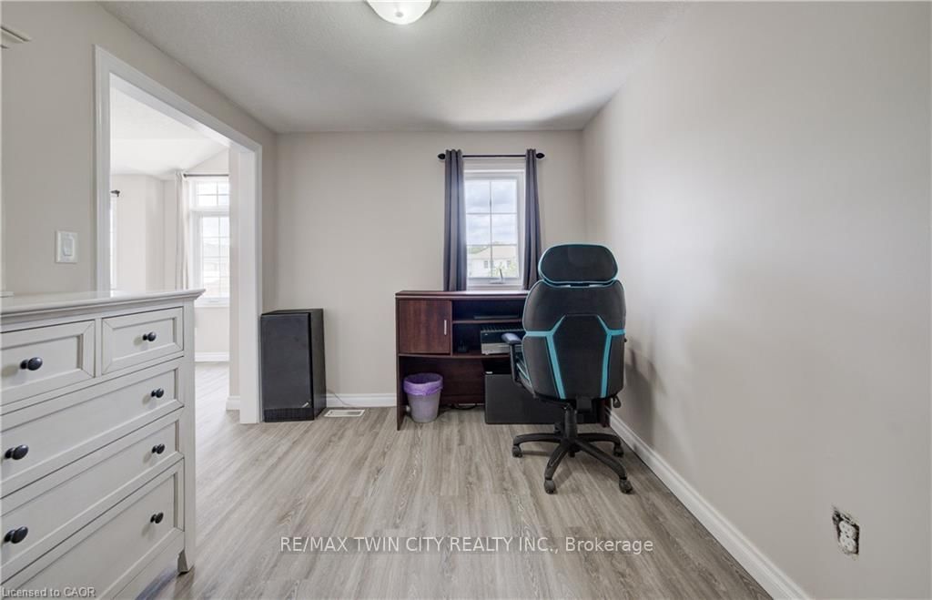 27 BRIDLEWREATH Street • Kitchener, ON photo 21
