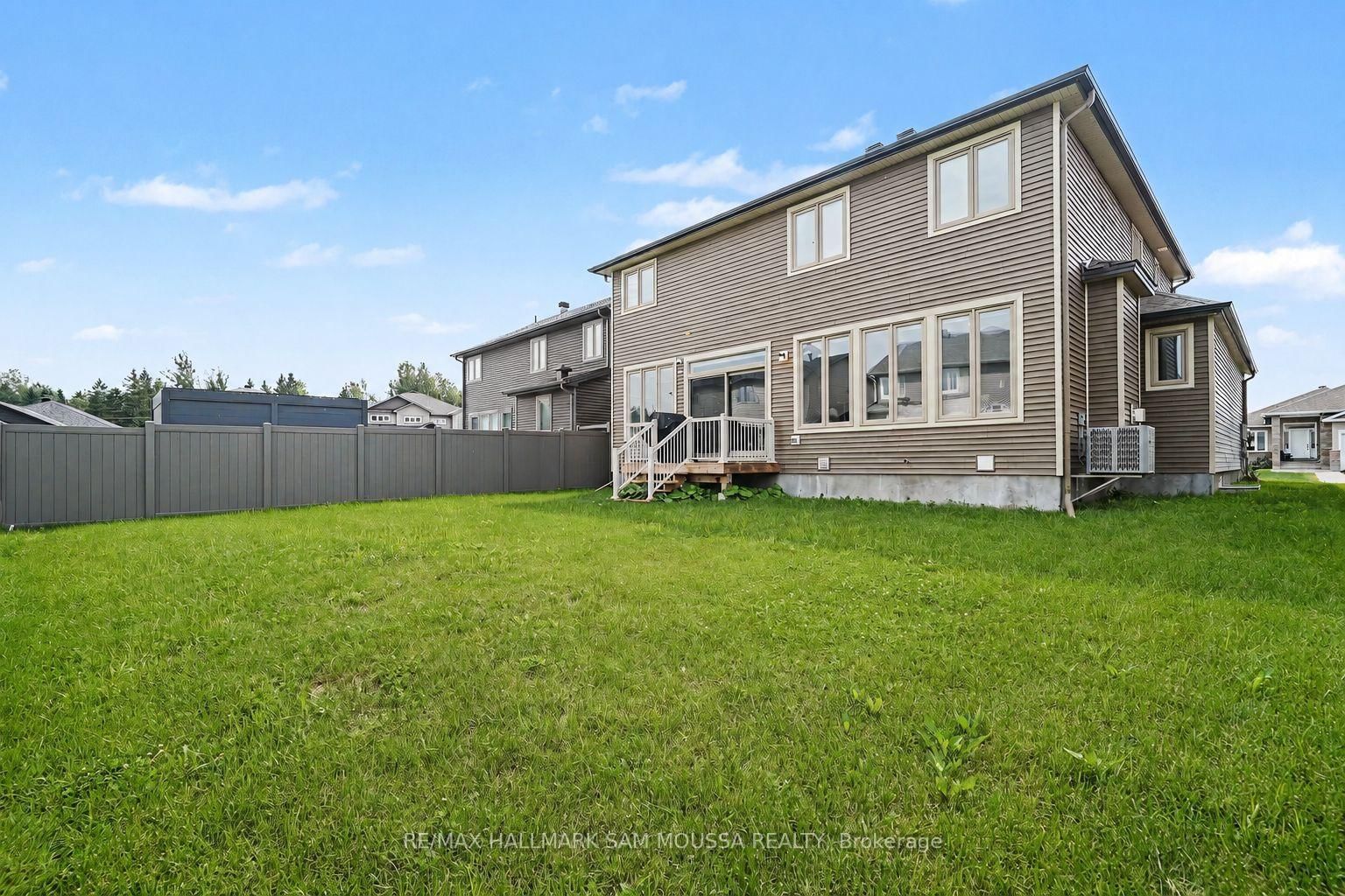 Listing Image 44