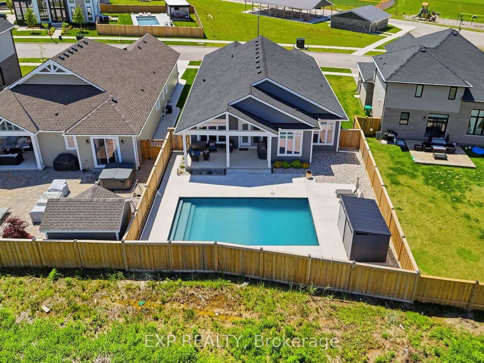 56 Optimist Drive • Southwold, ON photo 11