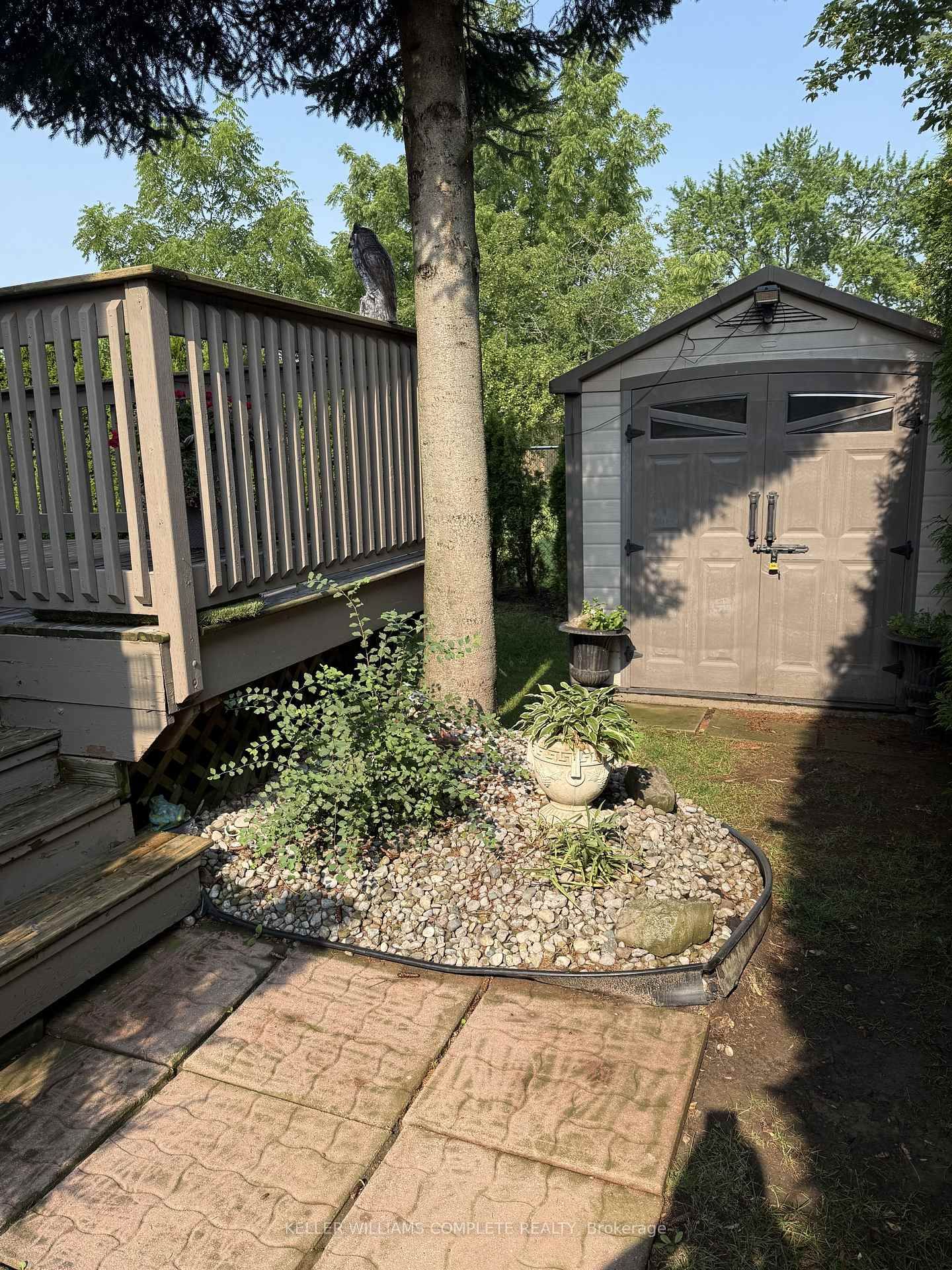 32 Highbury Drive • Hamilton, ON photo 39