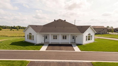 Townhouse for sale at 34 CARLY Place, Loyalist, Ontario, K7N 0G2 - Amherstview - MLS: X13613230