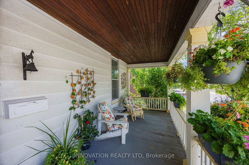 58 Lake Avenue E