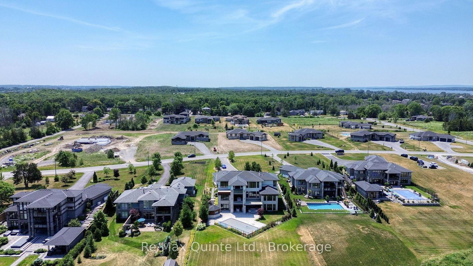 25 Leaside Drive • Prince Edward County, ON photo 7