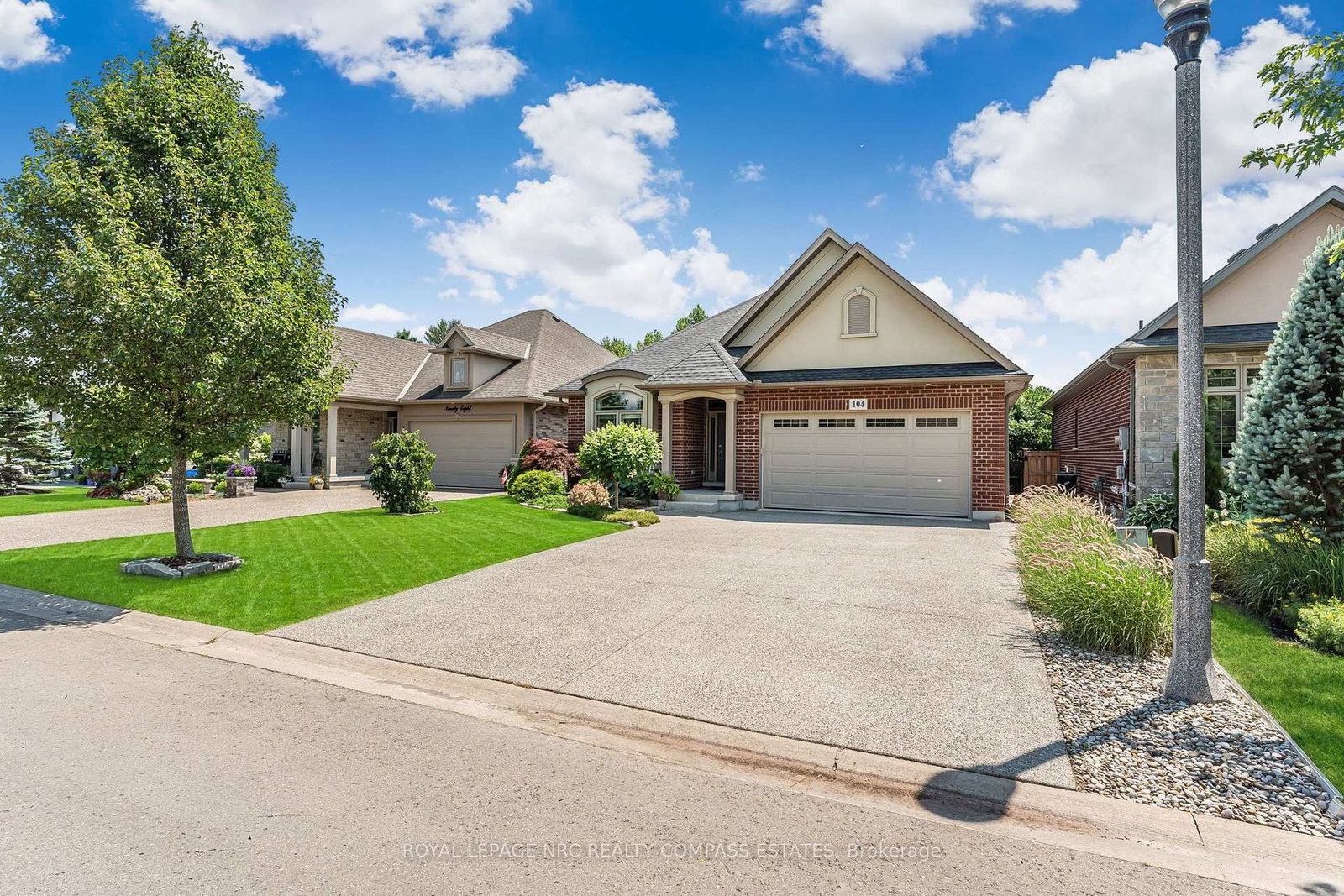 Detached House for sale at 104 Brookhaven Court, Welland, Ontario, L3C 0A4 - West Welland - MLS: X13613940