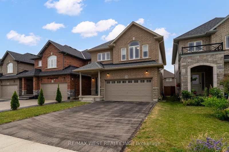 270 Dalgleish Trail