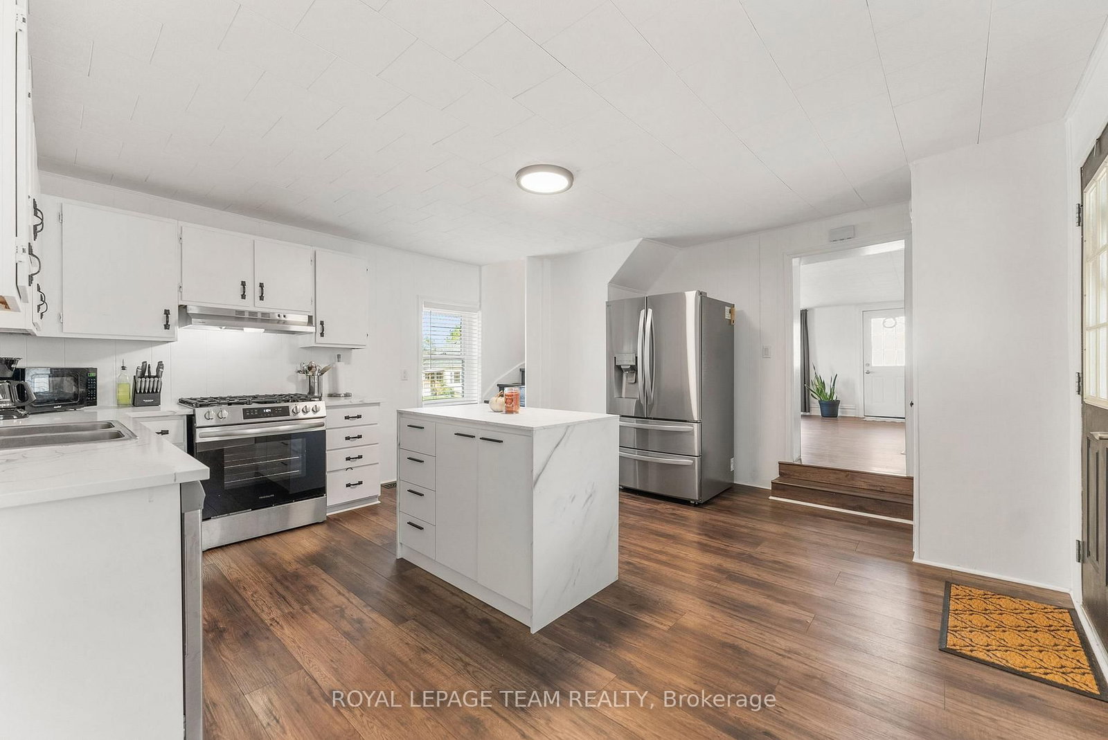 145 W Munroe Avenue • Renfrew, ON photo 14