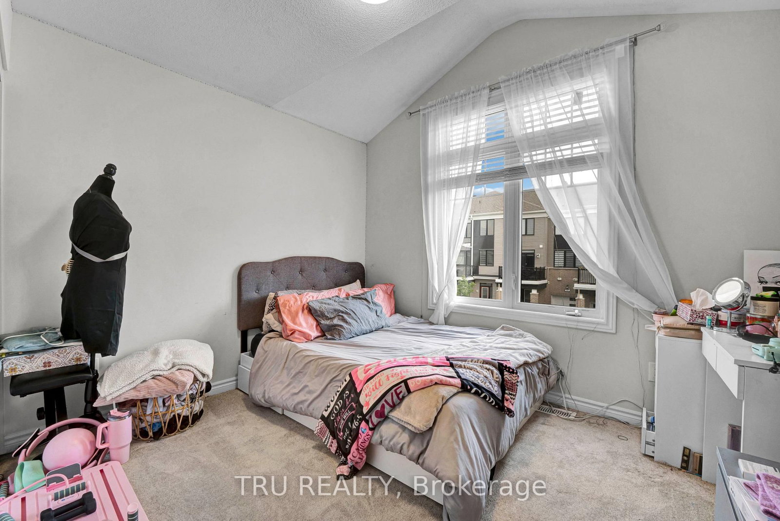 71 CASPIAN Row • Ottawa, ON photo 21
