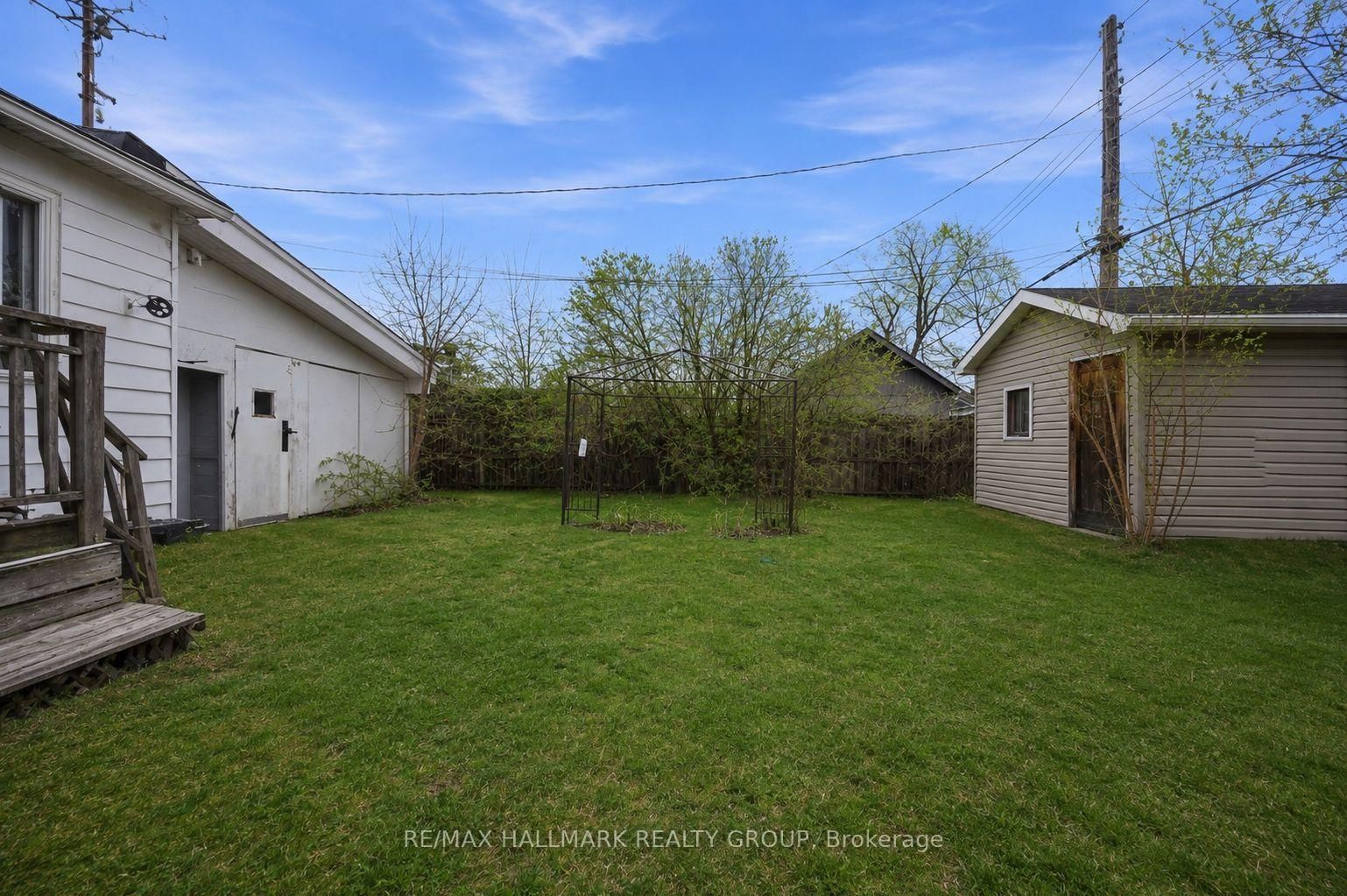Listing Image 6