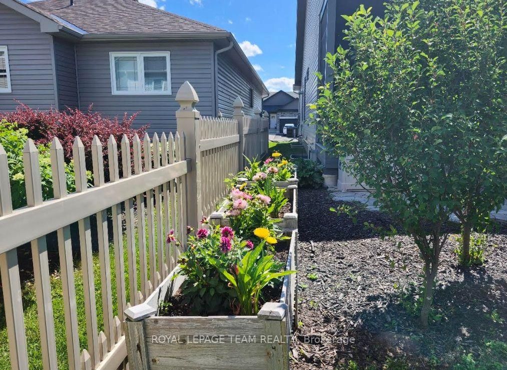 Listing Image 44