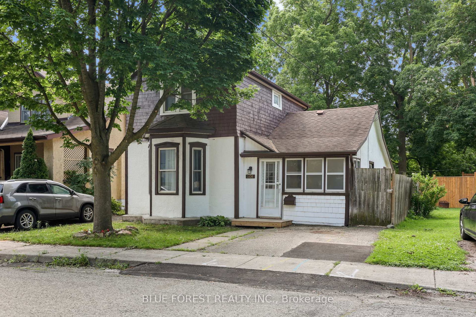 Listing Image 3