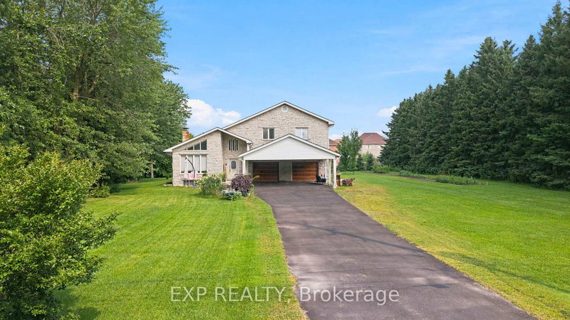 104 Sideroad 18 Road