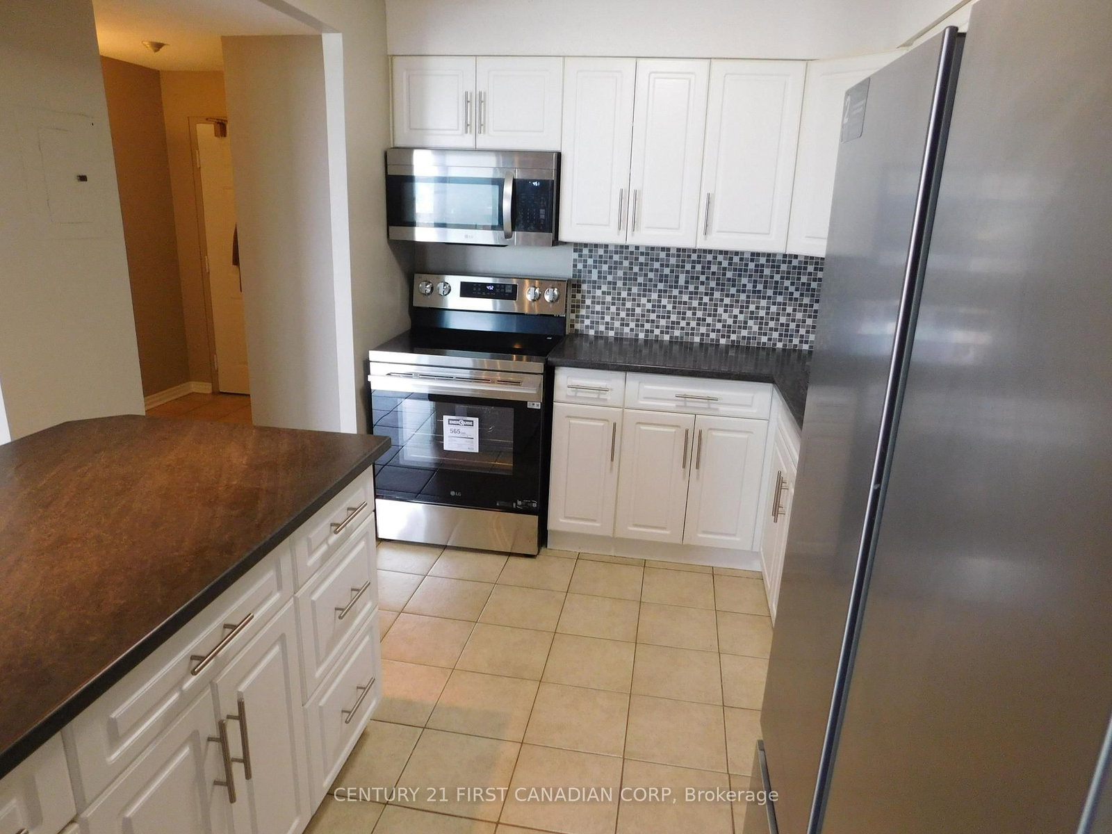 Listing Image 6