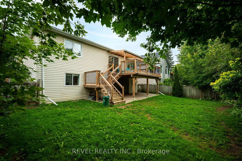 441 Greenwood St photo 4