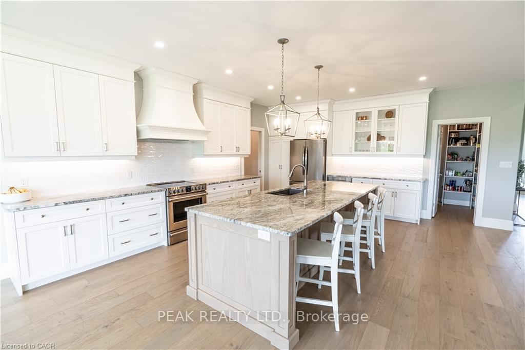 Detached House for sale at 21 Hudson Drive, Brant, Ontario, N3T 0V6 - Brantford Twp - MLS: X13615744